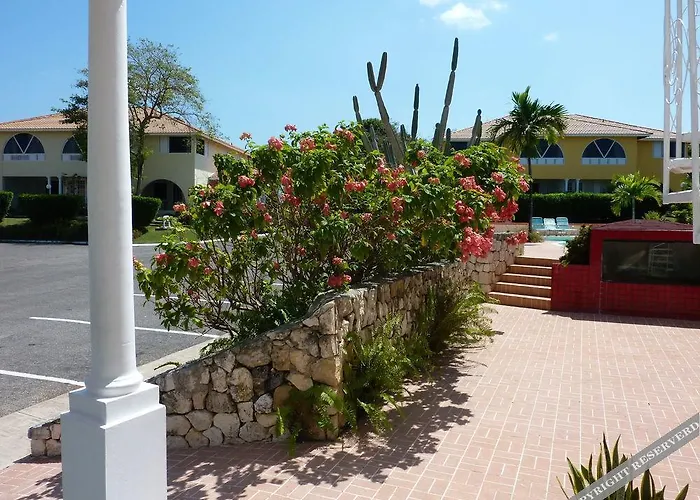 The Atrium At Ironshore Hotel 3*